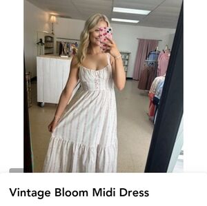 NWT Cream and Pink Ruched Tiered Sundress Midi BLU PEPPER